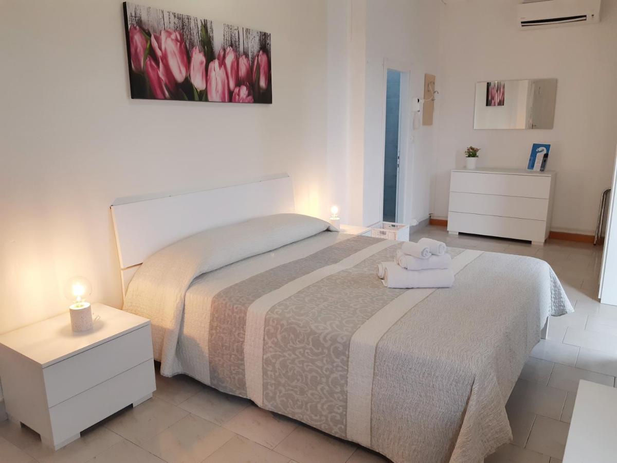 Hotel Mara Rimini Buitenkant foto