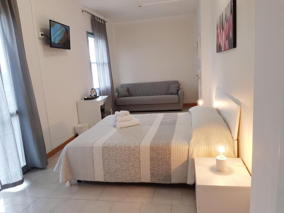 Hotel Mara Rimini Buitenkant foto