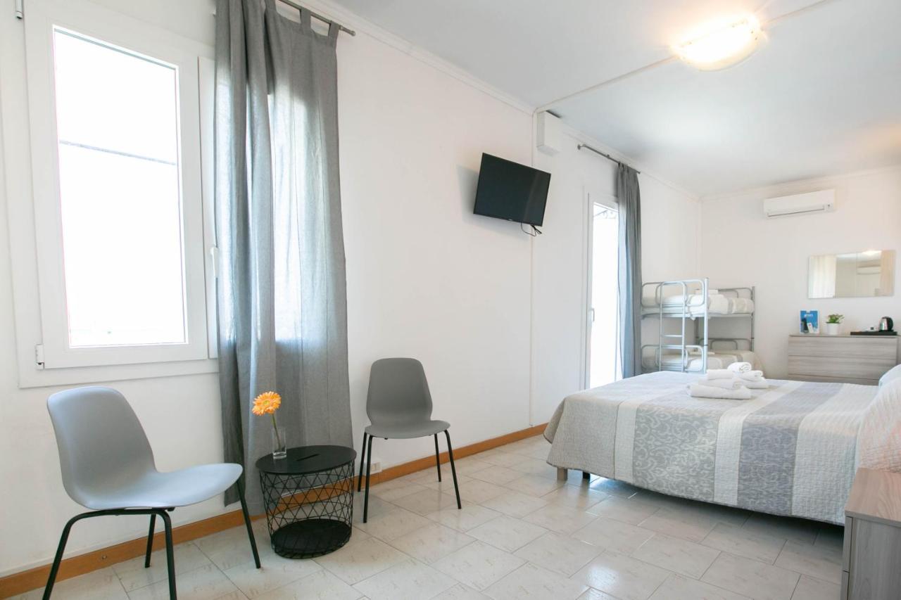 Hotel Mara Rimini Buitenkant foto