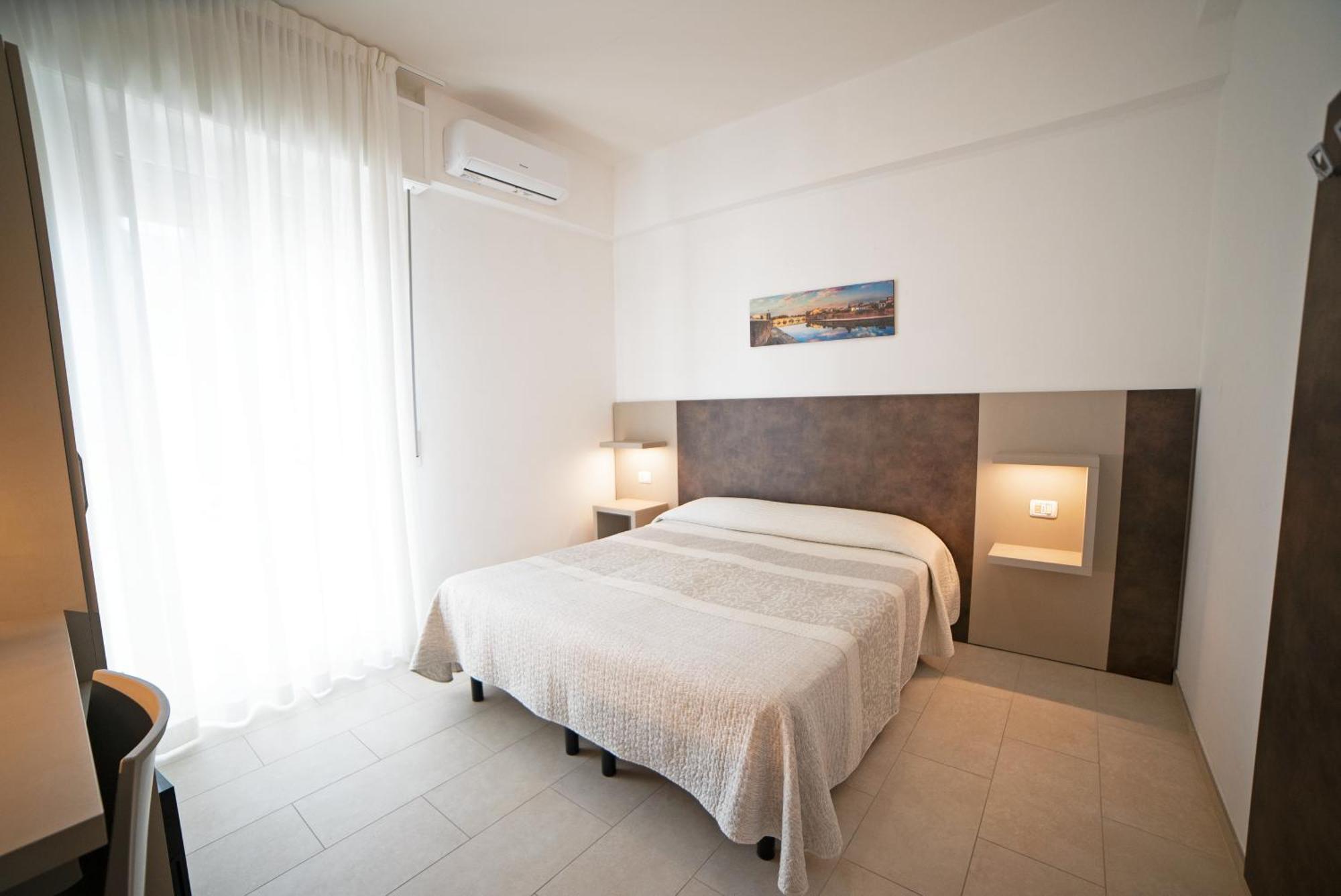 Hotel Mara Rimini Buitenkant foto