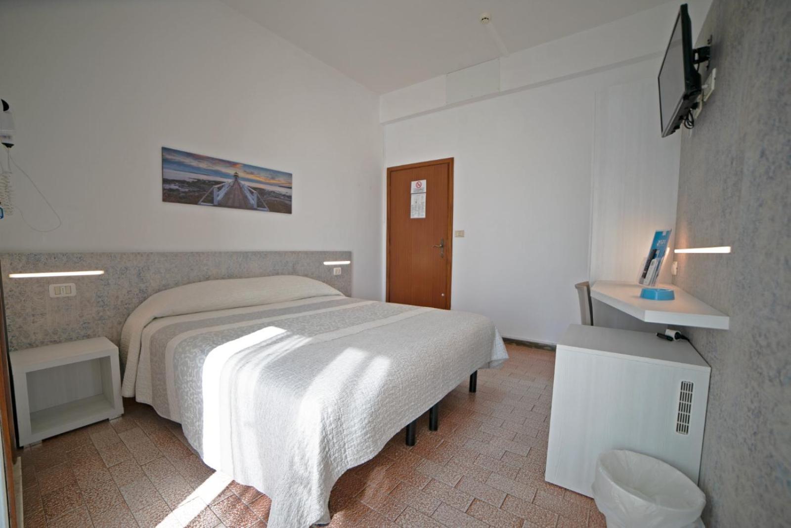 Hotel Mara Rimini Buitenkant foto