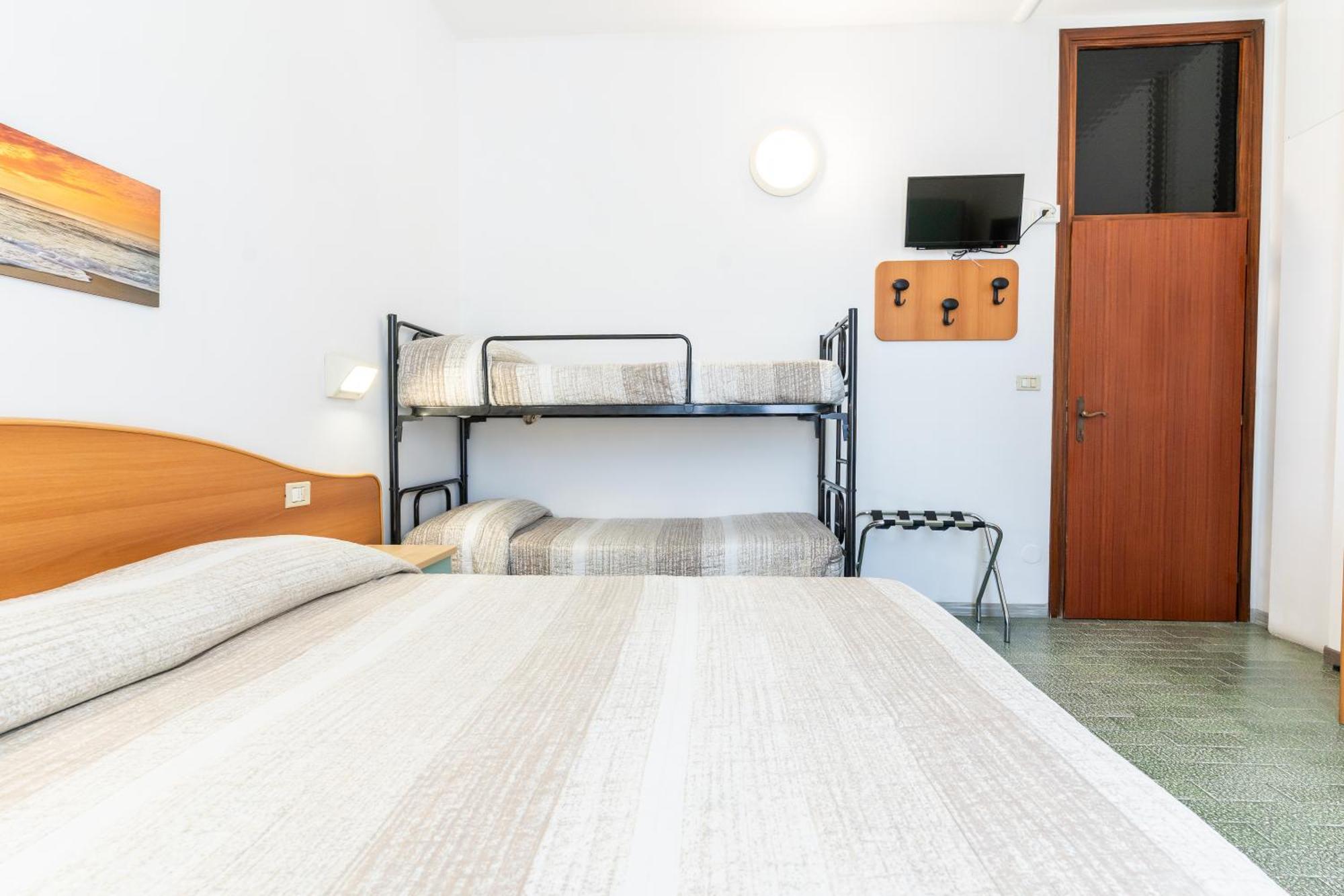 Hotel Mara Rimini Buitenkant foto